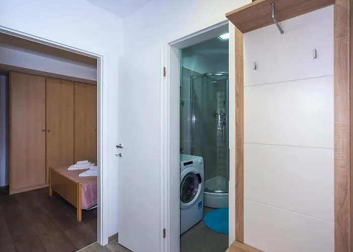 With Wifi - 15960 Lägenhet