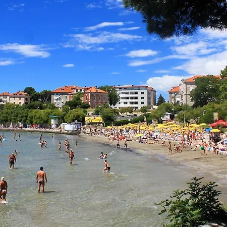 With Wifi - 15960 Apartment Split