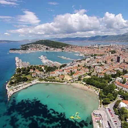 With Wifi - 15960 Apartment